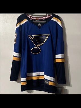 St. Louis Blues NHL Hockey Jersey Women’s medium Thomas
